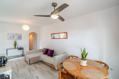 10-3e50b8be5b8cf91f2124a3c5191943c0-231