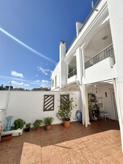 4-31eddec24faf40464bcee8b2fd51cd02-235