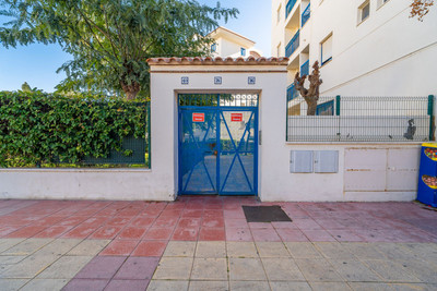 71-f2a94e14898567dd892edf3f95c20e54